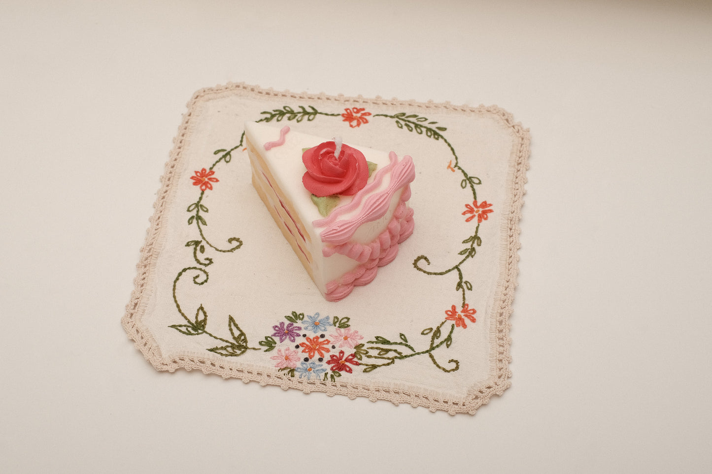 ZIMO 90S Kitsch Memory Slice Candle