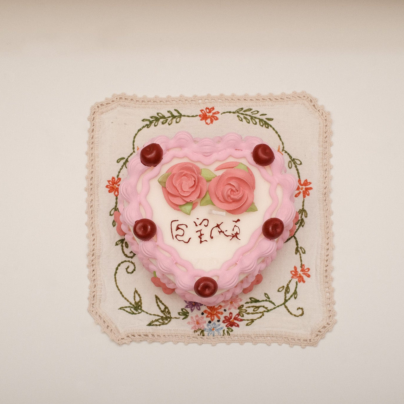 ZIMO 90S Kitsch Memory Cake Candle